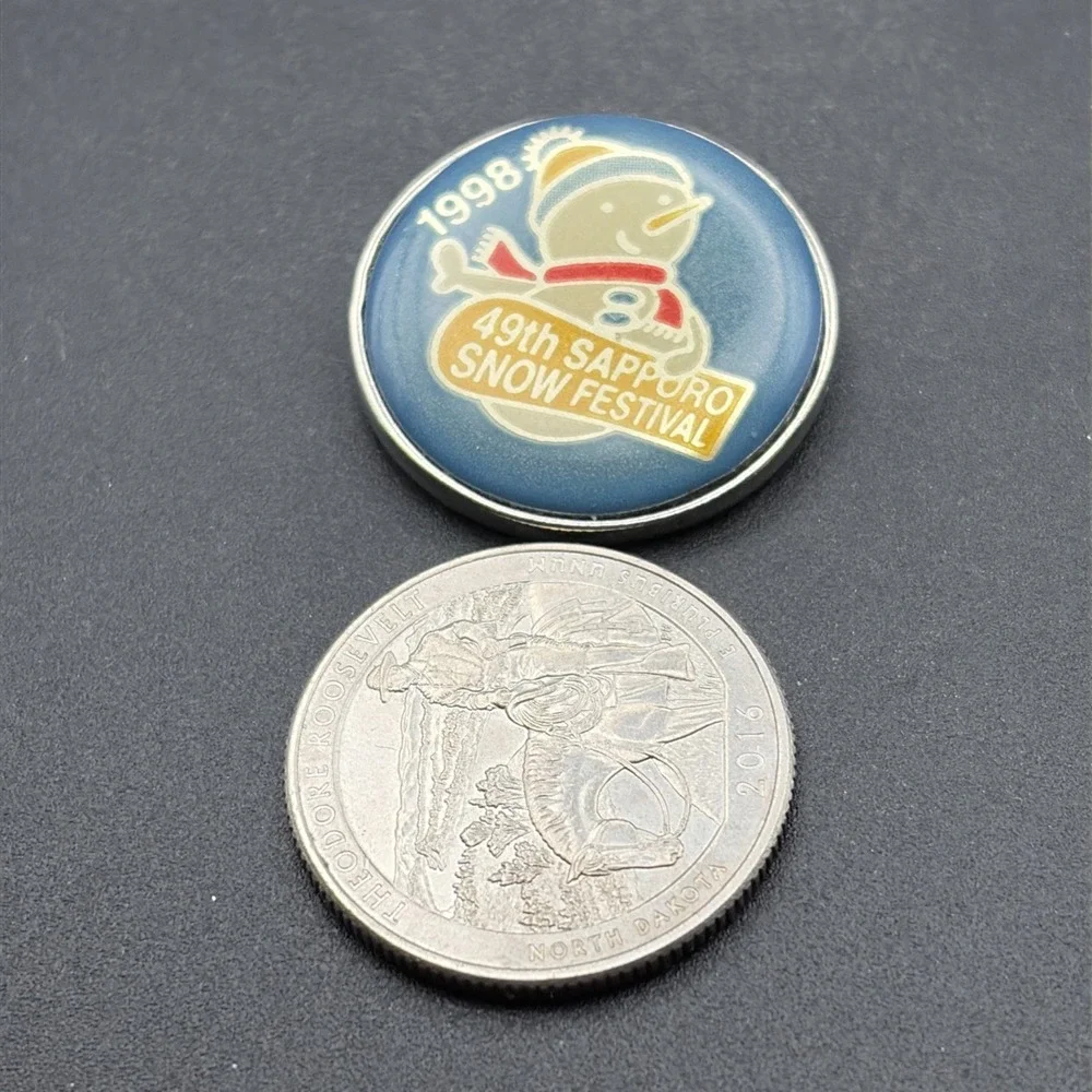 Vintage 1998 49th Sapporo‎ Snow Festival Snowman Snowboarding Lapel Hat Pin